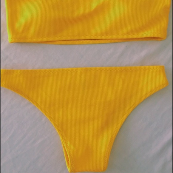 yellow bikini 💛 - Picture 7 of 7